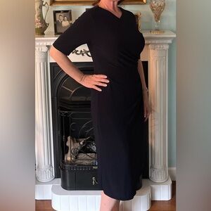 Maggy London Navy Dress fully lined with back hidden zipper.Excellent condition